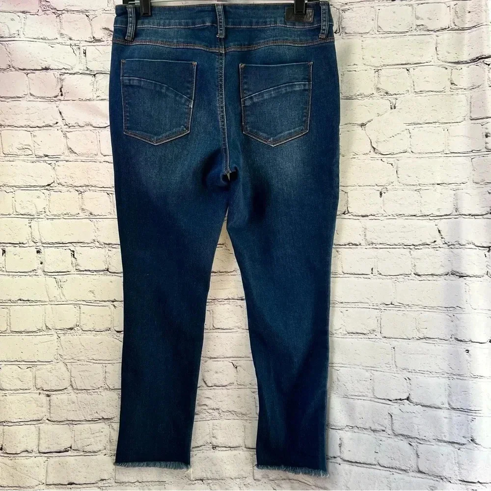 Natural Reflections Women’s Ankle Skinny Distressed Denim Jeans Raw‎ Hem Size 8